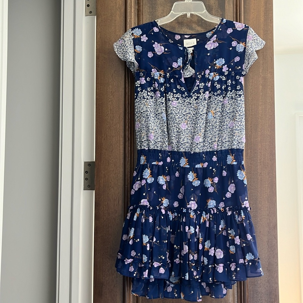 Misa size medium floral short sleeve dress blue and lavender